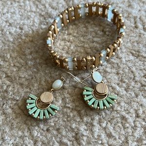 Bracelet and earring pair